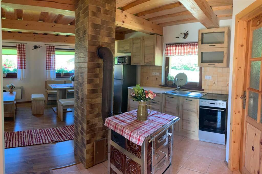 Domcek U Fera Villa ซาซริวา ภายนอก รูปภาพ